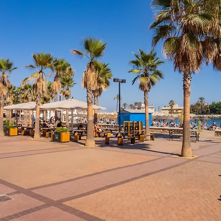 Apartment Cubo's De Lacroix & Pool Fuengirola