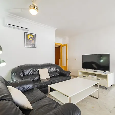 Apartment Cubo's De Lacroix & Pool Fuengirola