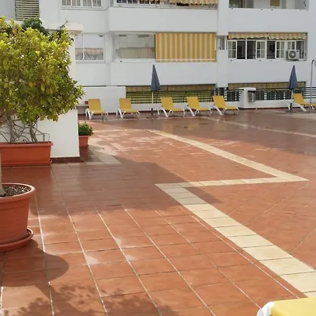 Cubo's De Lacroix & Pool Apartment *