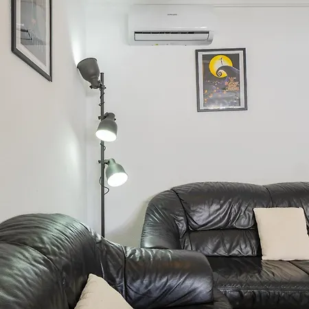 Cubo's De Lacroix & Pool Apartment Fuengirola