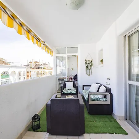 Cubo's De Lacroix & Pool Apartment *